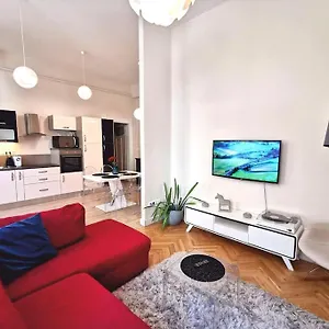  Apartamento Luxury Near Astoria With Ac Hungría